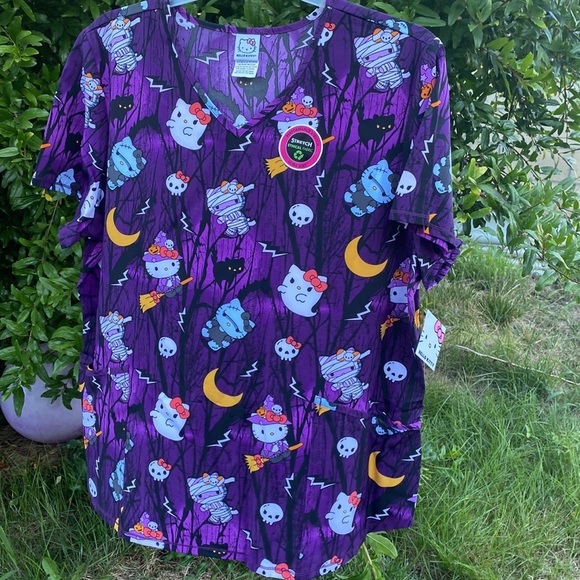 New Hello Kitty Scrub Top Halloween Sanrio 2XL - Picture 2 of 10